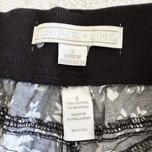 Juniper and Lime Shorts Womens Size S Black White Floral Stretch Waist Cotton - Picture 5 of 10